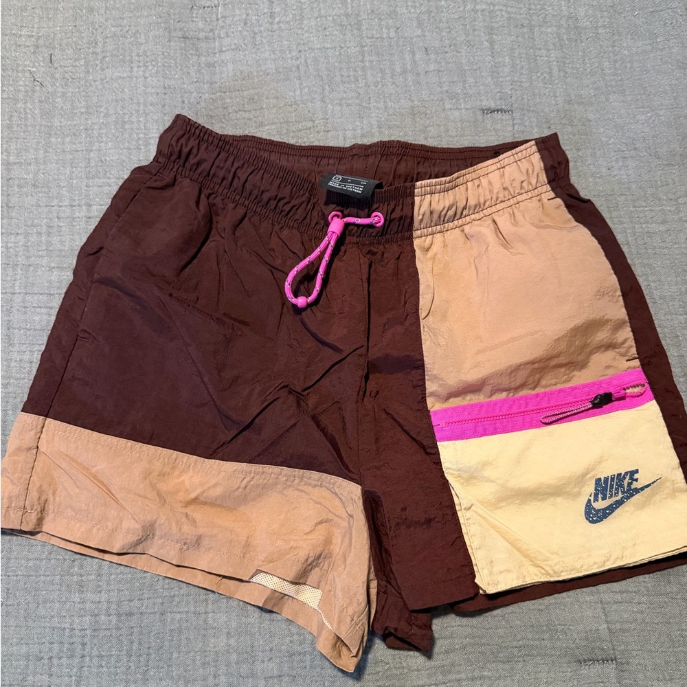 Nike Women’s Windbreaker Shorts